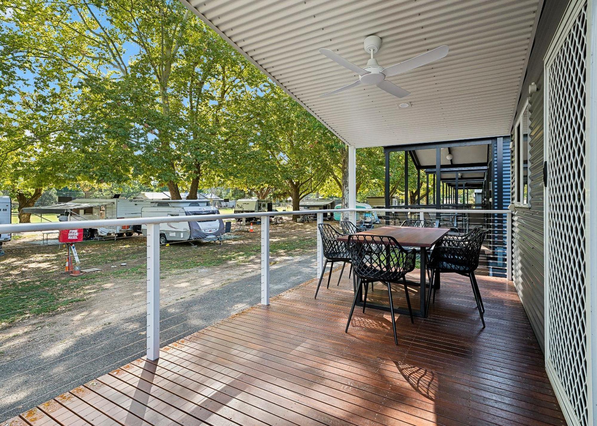 Myrtleford Holiday Park Kültér fotó