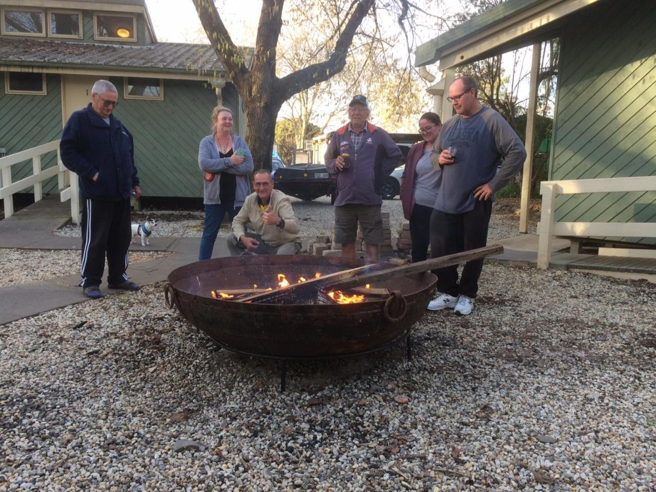 Myrtleford Holiday Park Kültér fotó